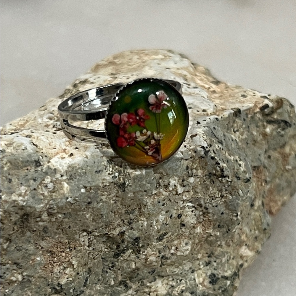Floral Mood Changing Adjustable Ring